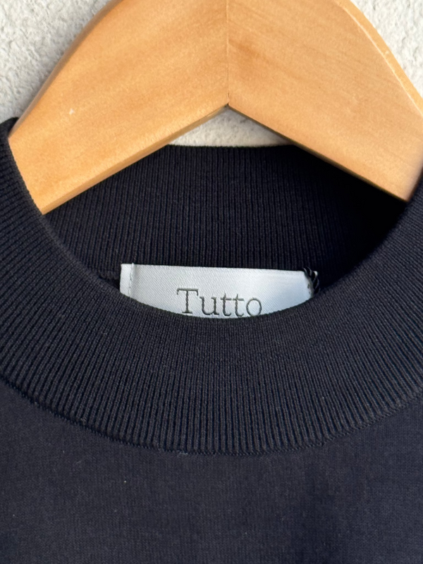 Tutto モックネックT 243-72100-3ブラック